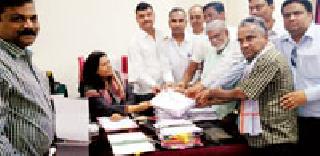 The agricultural centers in the district are closed | जिल्ह्यातील कृषी केंद्र कडकडीत बंद