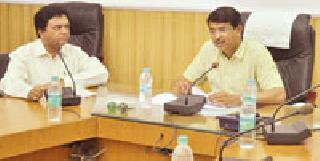 Union ministers distributed medicines to disabled people | केंद्रीय मंत्र्यांच्या हस्ते अपंगांना साधनांचे वाटप