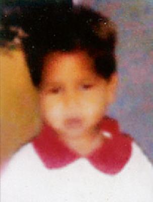 Abduction of a sperm from the front of the house | घरासमोरून चिमुकल्याचे अपहरण