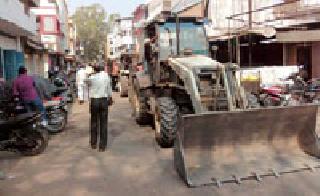 Inverted encroachment in main market | मुख्य बाजारातील अतिक्रमण ‘हटाव’ Inverted encroachment in main market | मुख्य बाजारातील अतिक्रमण ‘हटाव’