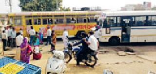 Gadchiroli type: neglect of RTO and traffic police; Stay informed after the instructions of the Transport Commissioner | गडचिरोलीतील प्रकार : आरटीओ व वाहतूक पोलिसांचे दुर्लक्ष; परिवहन आयुक्तांच्या सूचनेनंतरही थांबा सुरूच