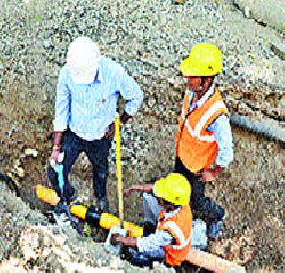 Crashing gas escapes gasoline in the Model Colony | मॉडेल कॉलनीत गॅसगळती रोखल्याने टळली दुर्घटना