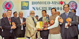 Ten percent of the citizens depend on homeopathy | दहा टक्के नागरिक होमिओपॅथीवर अवलंबून Ten percent of the citizens depend on homeopathy | दहा टक्के नागरिक होमिओपॅथीवर अवलंबून