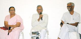 The youth-oriented platform has not remained | तरुणाईला दिशा देणारे व्यासपीठ राहिले नाही