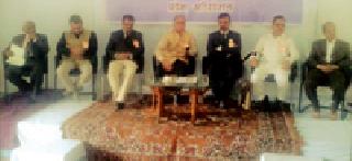 Advocates become remote in PK | वकिलांनी ‘पीके’तील रिमोट व्हावे Advocates become remote in PK | वकिलांनी ‘पीके’तील रिमोट व्हावे