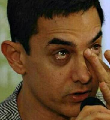 Aamir is not a brand ambassador for 'Jalukta' | आमीर 'जलयुक्त'चा ब्रँण्ड अ‍ॅम्बेसिडर नाही