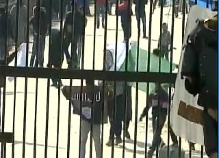 Tension in Srinagar on JNU case | जेएनयू प्रकरणावरुन श्रीनगरमध्ये तणाव Tension in Srinagar on JNU case | जेएनयू प्रकरणावरुन श्रीनगरमध्ये तणाव