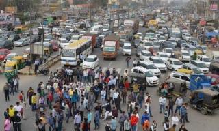 After the Jat reservation movement, the Deputy Superintendent of Police has ordered the order | जाट आरक्षण आंदोलनानंतर पोलीस उपायुक्तांची शुट अॅट साईटची ऑर्डर After the Jat reservation movement, the Deputy Superintendent of Police has ordered the order | जाट आरक्षण आंदोलनानंतर पोलीस उपायुक्तांची शुट अॅट साईटची ऑर्डर