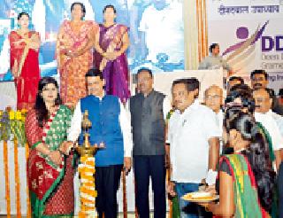 Providing an interest-free loan to women savings groups | महिला बचत गटांना बिनव्याजी कर्ज देणार Providing an interest-free loan to women savings groups | महिला बचत गटांना बिनव्याजी कर्ज देणार