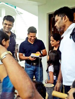 Sachin finally found Waghoba! | अखेर सचिनला दिसला वाघोबा!