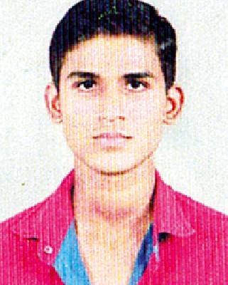 A victim of Lokesh's education shop | शैक्षणिक दुकानदारीने घेतला लोकेशचा बळी