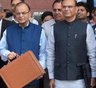 The impression of the former prime minister's secretary on the budget | अर्थसंकल्पावर आजी-माजी पंतप्रधानांच्या सचिवांची छाप