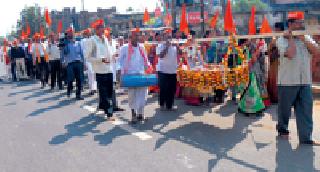 Palkhi: | पालखी :