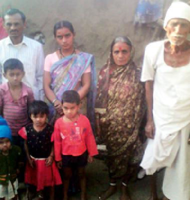 Boycott of Katkheda family for 25 years | काटखेडाच्या परिवारावर २५ वर्षांपासून बहिष्कार