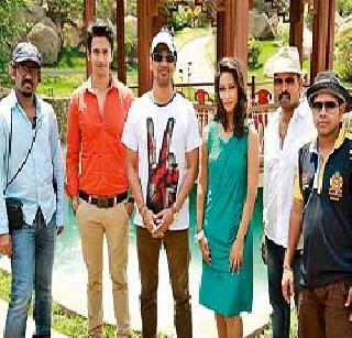 At the end of the film, Muhurat got the film | मुहूर्त मिळाला अखेर चित्रपटाला At the end of the film, Muhurat got the film | मुहूर्त मिळाला अखेर चित्रपटाला