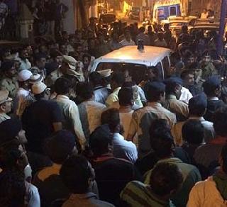 Awful - Thane killed 15 people of a single family | भयानक - ठाण्यात एकाच कुटुंबातील १५ जणांची हत्या Awful - Thane killed 15 people of a single family | भयानक - ठाण्यात एकाच कुटुंबातील १५ जणांची हत्या