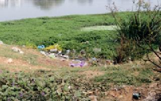 Lakhandura taluka dry with water storage capacity | पाणी साठवण क्षमता असलेला लाखांदूर तालुका कोरडा