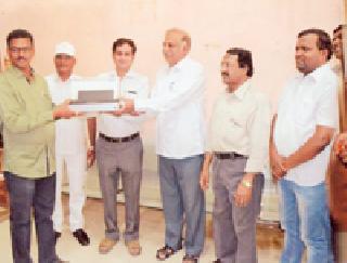 Handy device device now for tax evasion | करवसुलीसाठी आता हॅन्ड डिवाईस यंत्र