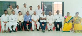 The flag of the Co-operative Panel on Shri Kanyakya Nagari Sahakari Bank | श्री कन्यका नागरी सहकारी बँकेवर सहकार पॅनलचा झेंडा The flag of the Co-operative Panel on Shri Kanyakya Nagari Sahakari Bank | श्री कन्यका नागरी सहकारी बँकेवर सहकार पॅनलचा झेंडा