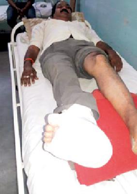 Talati attacks on Talathi and Kotwala | रेती तस्करांचा तलाठी व कोतवालावर हल्ला