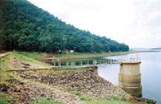 63% of the total water storage in the project | ६३ प्रकल्पात केवळ १८ टक्के जलसाठा 63% of the total water storage in the project | ६३ प्रकल्पात केवळ १८ टक्के जलसाठा