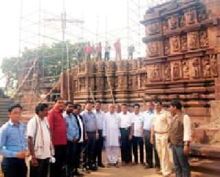 Legislators took a review of the preparations for the Marrakonda pilgrimage | आमदारांनी घेतला मार्र्कंडा यात्रेच्या तयारीचा आढावा