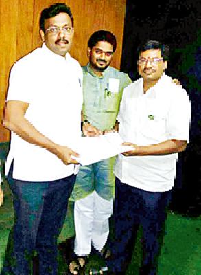 113 Old age artists will get the dues of old age | ११३ वृद्ध कलावंतांचे थकीत मानधन मिळणार