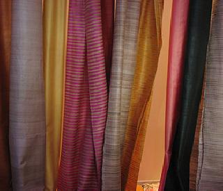 Government employees offer a proposal for Khadi on Friday | सरकारी कर्मचा-यांनी शुक्रवारी खादी घालण्याचा प्रस्ताव Government employees offer a proposal for Khadi on Friday | सरकारी कर्मचा-यांनी शुक्रवारी खादी घालण्याचा प्रस्ताव