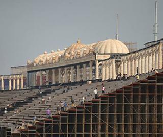 The Art of Living asked for a penalty of 5 crores | आर्ट ऑफ लिव्हिंगने 5 कोटींचा दंड भरण्यासाठी मागितली मुदत The Art of Living asked for a penalty of 5 crores | आर्ट ऑफ लिव्हिंगने 5 कोटींचा दंड भरण्यासाठी मागितली मुदत