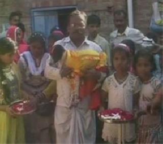 5000 invitees for dogs marriage | कुत्र्याच्या लग्नाला 5000 निमंत्रक 5000 invitees for dogs marriage | कुत्र्याच्या लग्नाला 5000 निमंत्रक