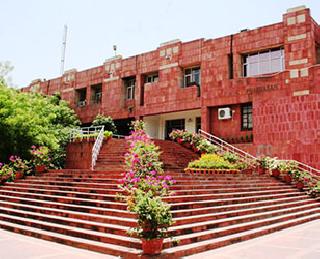 JNU's new controversy, Professor says 'Dalit' teacher anti-national | जेएनयूचा नवा वाद, प्राध्यापक म्हणतात 'दलित' शिक्षक देशविरोधी JNU's new controversy, Professor says 'Dalit' teacher anti-national | जेएनयूचा नवा वाद, प्राध्यापक म्हणतात 'दलित' शिक्षक देशविरोधी