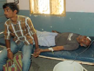 The poisoned patient left the victim on the wind | विष प्राशन केलेल्या रुग्णाला वाऱ्यावर सोडले