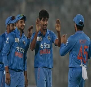 New Zealand's 127 runs against India | भारतासमोर न्युझीलंडचे १२७ धावांचे माफक आव्हान New Zealand's 127 runs against India | भारतासमोर न्युझीलंडचे १२७ धावांचे माफक आव्हान