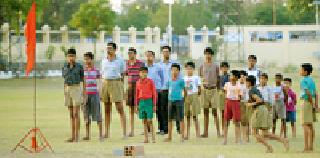 Master, new uniform? | मास्तर, नवा गणवेश कधी येणार? Master, new uniform? | मास्तर, नवा गणवेश कधी येणार?