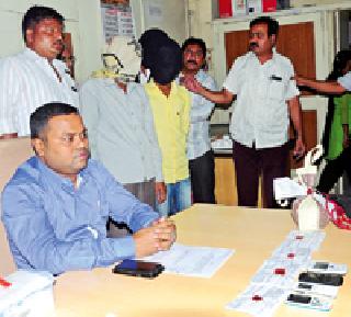 Cocaine smuggled | कोकेनची तस्करी पकडली