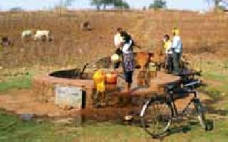 Jivati taluka with water scarcity | पाणी टंचाईने होरपळतोय जिवती तालुका Jivati taluka with water scarcity | पाणी टंचाईने होरपळतोय जिवती तालुका