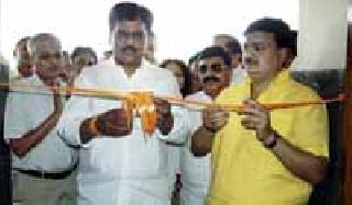 Keep duty at headquarters | मुख्यालयी राहून कर्तव्य बजावा