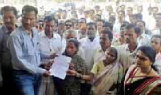 Bharat Deshkar's death is not natural but blood? | भरत देशकर यांचा मृत्यू नैसर्गिक नसून खूनच? Bharat Deshkar's death is not natural but blood? | भरत देशकर यांचा मृत्यू नैसर्गिक नसून खूनच?