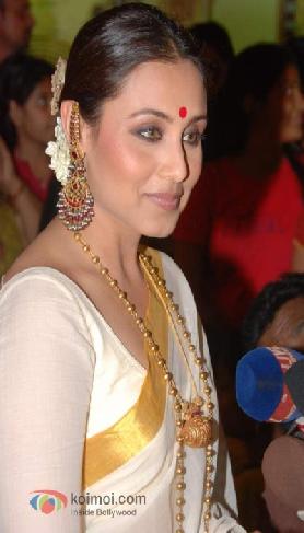 Happy Birthday Queen ...! | हॅपी बर्थडे राणी...!