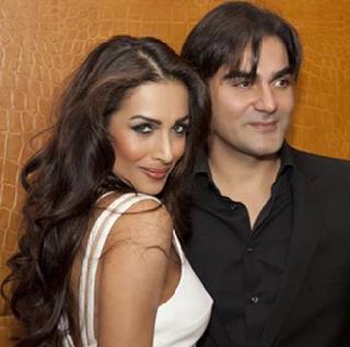 Not got financial stability from marriage - Malaika | लग्नापासून आर्थिक स्थैर्य मिळाले नाही - मलायका Not got financial stability from marriage - Malaika | लग्नापासून आर्थिक स्थैर्य मिळाले नाही - मलायका