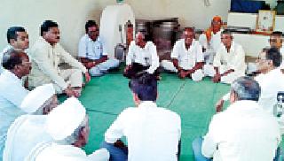 Do not cut debt with help | मदतीतून कर्ज कपात करू नका