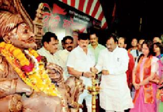 Committee to build Shiva's statue of Shivaji Maharaj | शिवाजी महाराजांचा अश्वारूढ पुतळा उभारण्याकरिता समिती