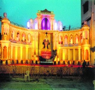 The Flame Festival begins with the torch rallies | मशाल रॅलीने झुलेलाल महोत्सवास प्रारंभ