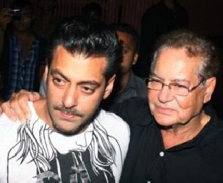 Salim Khan's welcome to Salim Khan on Twitter | सलमान खानने केलं सलीम खान यांचं ट्विटरवर स्वागत Salim Khan's welcome to Salim Khan on Twitter | सलमान खानने केलं सलीम खान यांचं ट्विटरवर स्वागत