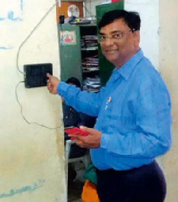 Biometric attendance from 1st April | १ एप्रिलपासून बायोमेट्रिक हजेरी