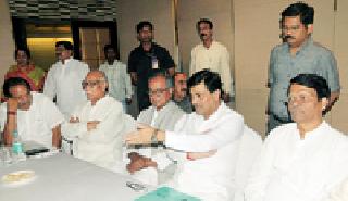 Hand in the hands of Bhagwat and Owaisi | भागवत व ओवेसी यांचे हातात हात Hand in the hands of Bhagwat and Owaisi | भागवत व ओवेसी यांचे हातात हात