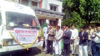 Launch of Court Mobile Vans | फिरते न्यायालय मोबाईल व्हॅनचा शुभारंभ