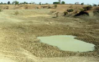 On the way to the seven projects being dry | सात प्रकल्प ड्राय होण्याच्या मार्गावर On the way to the seven projects being dry | सात प्रकल्प ड्राय होण्याच्या मार्गावर