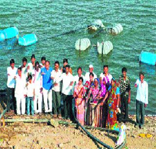 32 years of struggle with a sparkling green tree! | ३२ वर्षांच्या लढ्याने माळरानावर फुलली हिरवळ! 32 years of struggle with a sparkling green tree! | ३२ वर्षांच्या लढ्याने माळरानावर फुलली हिरवळ!
