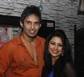 Pratyusha's lover came face to face with depression, hospitalization | प्रत्युषाच्या प्रियकराला आले नैराश्य, रुग्णालयात दाखल Pratyusha's lover came face to face with depression, hospitalization | प्रत्युषाच्या प्रियकराला आले नैराश्य, रुग्णालयात दाखल